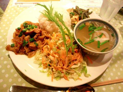 ベトナム料理の定食